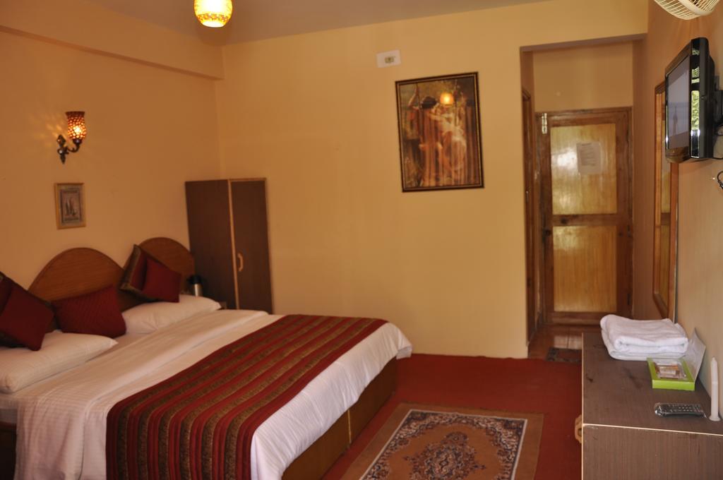 Hotel Natraj Manali Dharamsala Pokój zdjęcie