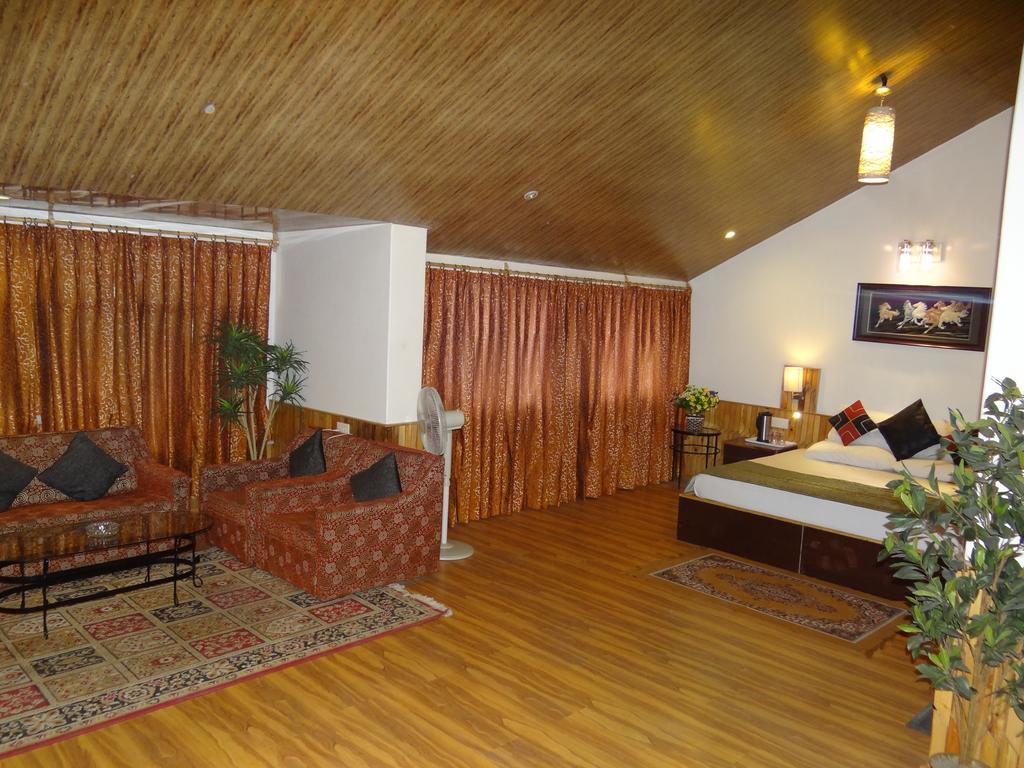 Hotel Natraj Manali Dharamsala Pokój zdjęcie