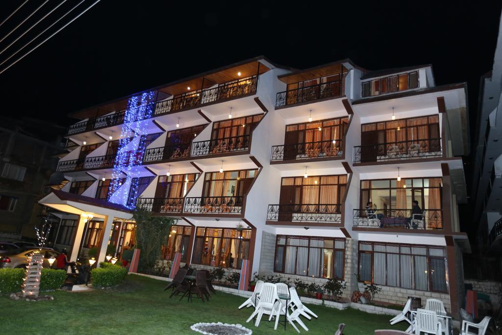 Hotel Natraj Manali Dharamsala Zewnętrze zdjęcie