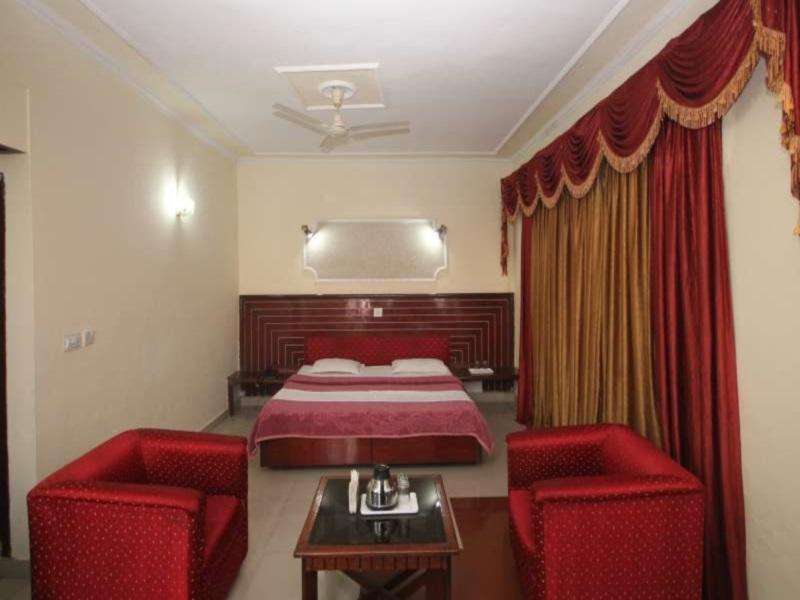 Hotel Natraj Manali Dharamsala Zewnętrze zdjęcie